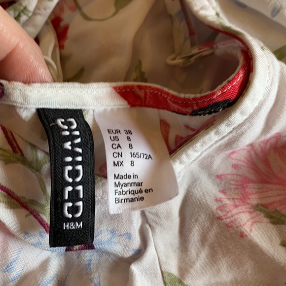 Floral Romper - Picture 7 of 8